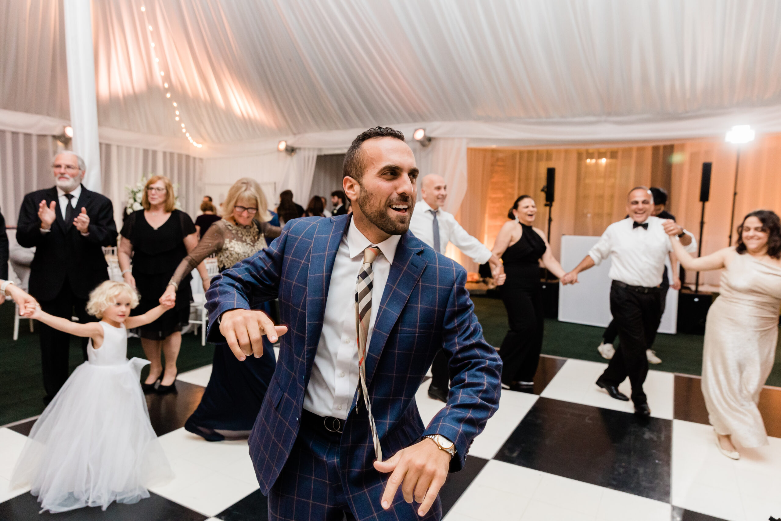 Wainwright House wedding man on dance floor