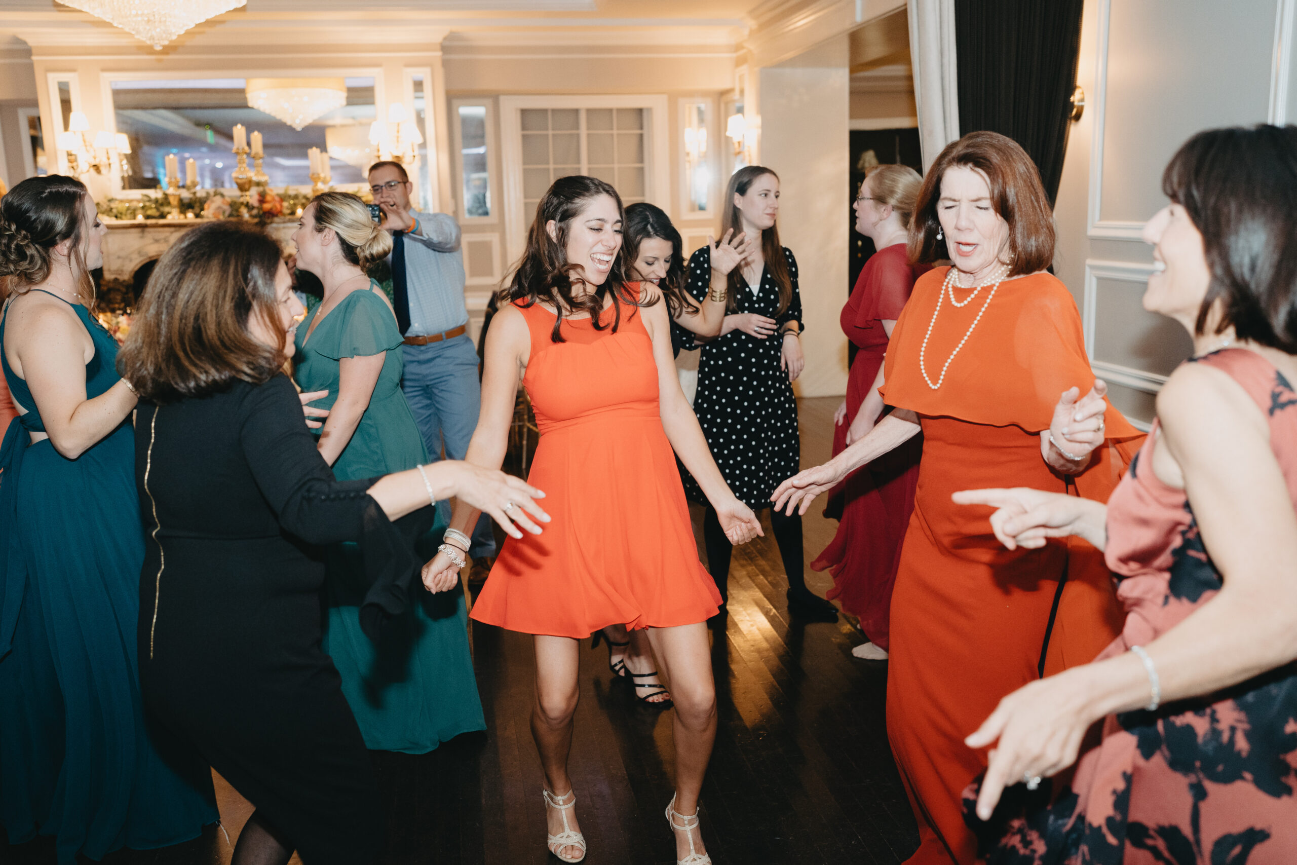 guests dancing at a wedding at the briarcliff manor in new york